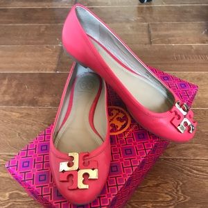 GUC Tory Burch Lowell flats.